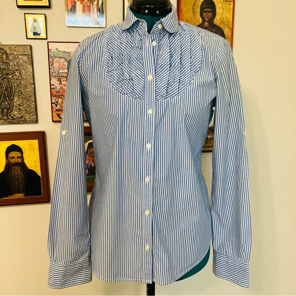 Vintage Gap Ruffle front button down - Picture 2 of 8